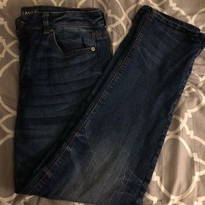American eagle tomgirl Jeans ✨